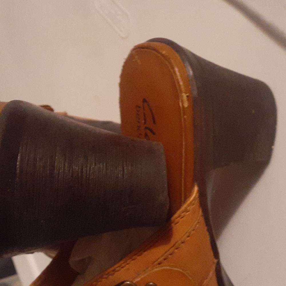 Clark's tan leather bendables clogs slipon mules size 10 - Picture 11 of 12